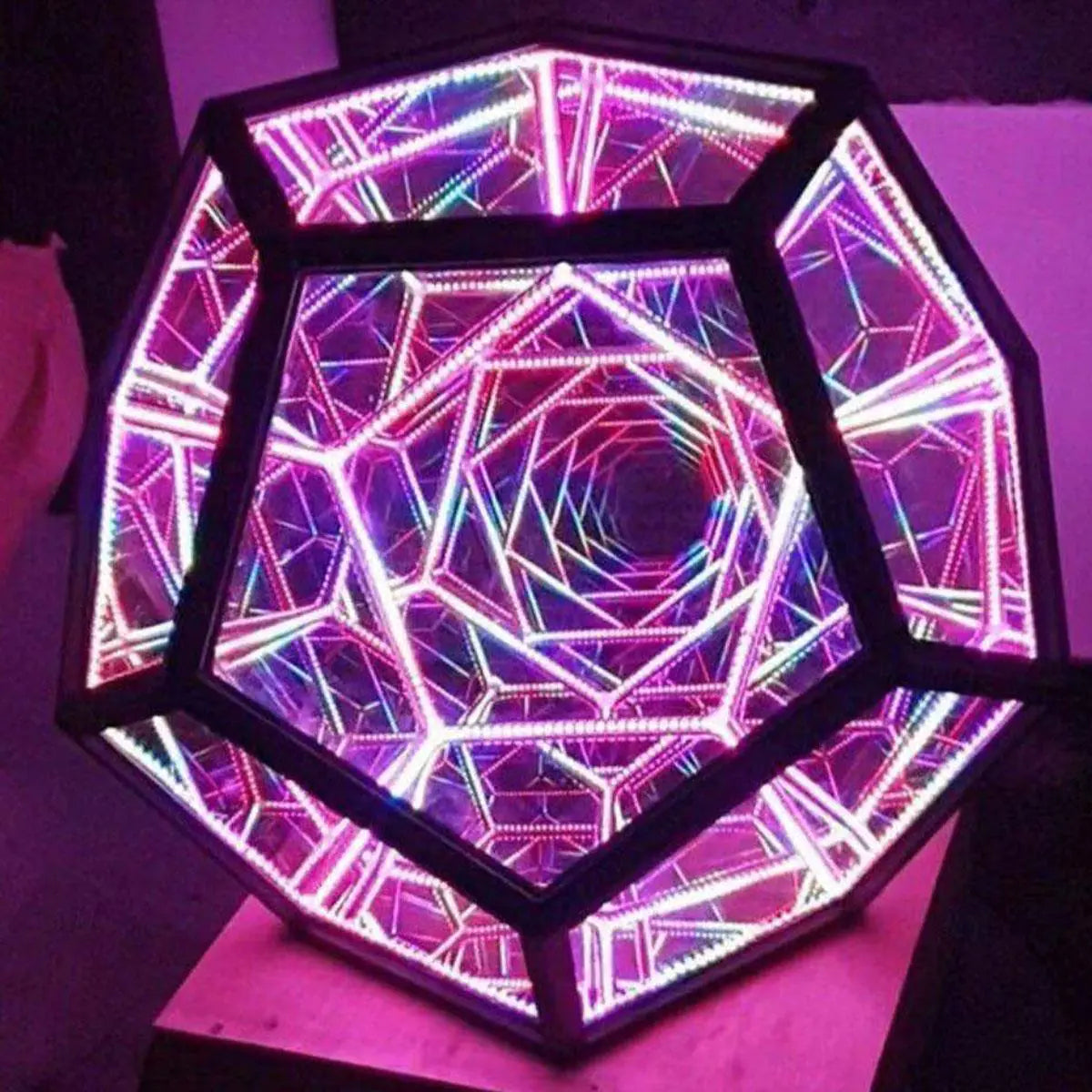 Infinite Dodecahedron Color Art Light.