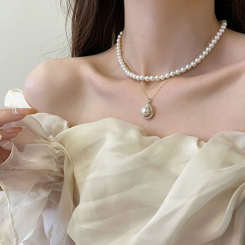 Shijia Women's Light Luxury Pearl Necklace - Fancy Design