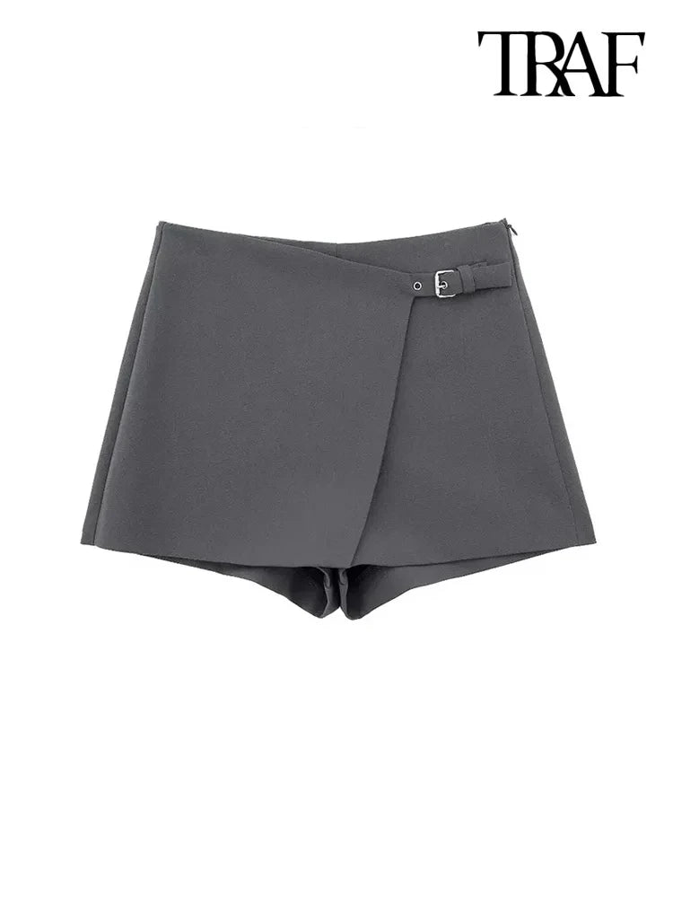 Chic Asymmetric High-Waist Skort with Side Zipper.