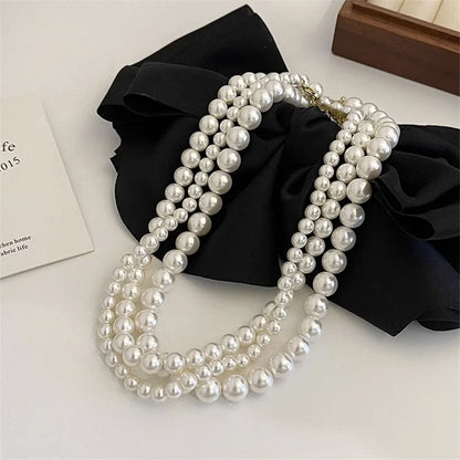 Circular Glass Pearl Necklace 